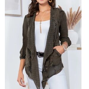 99 young threads medium top pockets, floaty, lightweight boutique, BoHo